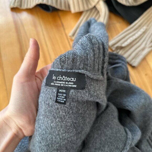 Vintage Le Chateau cashmere blend off the shoulder knit sweater - Picture 2 of 2